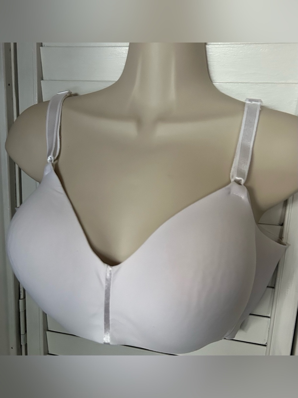 Warner’s White Bra 38D